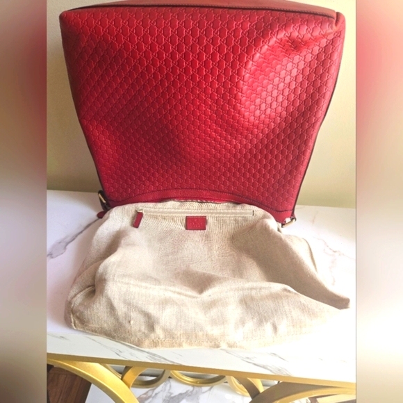 Gucci Soft Microguccissima GG Margaux Leather Hobo Shoulder Bag - Picture 4 of 13